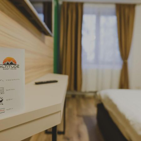 Altitude Guest House Ранца Номер фото